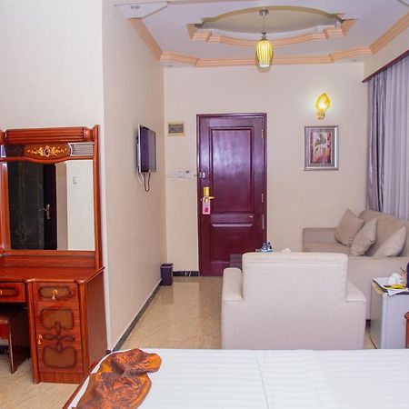 Star City Hotel Dar es Salaam Eksteriør billede